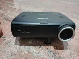 Jual Proyektor Merk Infocus In35