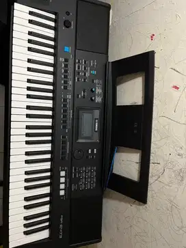 Dijual keyboard Yamaha PSR-E473