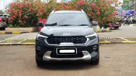 Km15rb kia sonet premier 5 seater 2023 pakai 2024 sunroof hitam