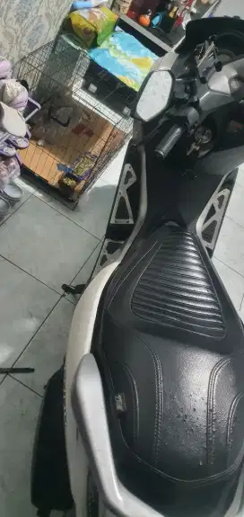 Nmax putih 2017