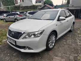 Toyota Camry 2.5V at th 2013 Putih