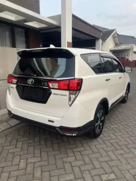 INNOVA V AT DIESEL 22