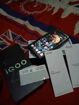 1 UNIT HANDPHONE IQOO Z9 5G
