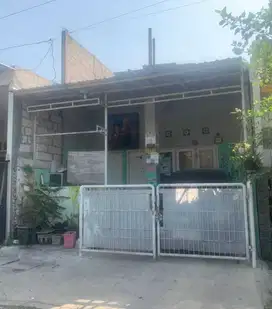 Rumah 1,5 Lantai Murah siap Huni di Balas Klumprik, Wiyung,Sby Selatan