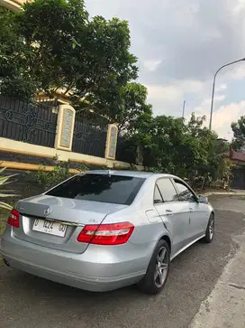 Mercedes-Benz E200 2011 Bensin
