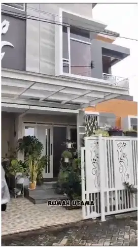 Rumah 3 Lantai Daerah Latanza Malang