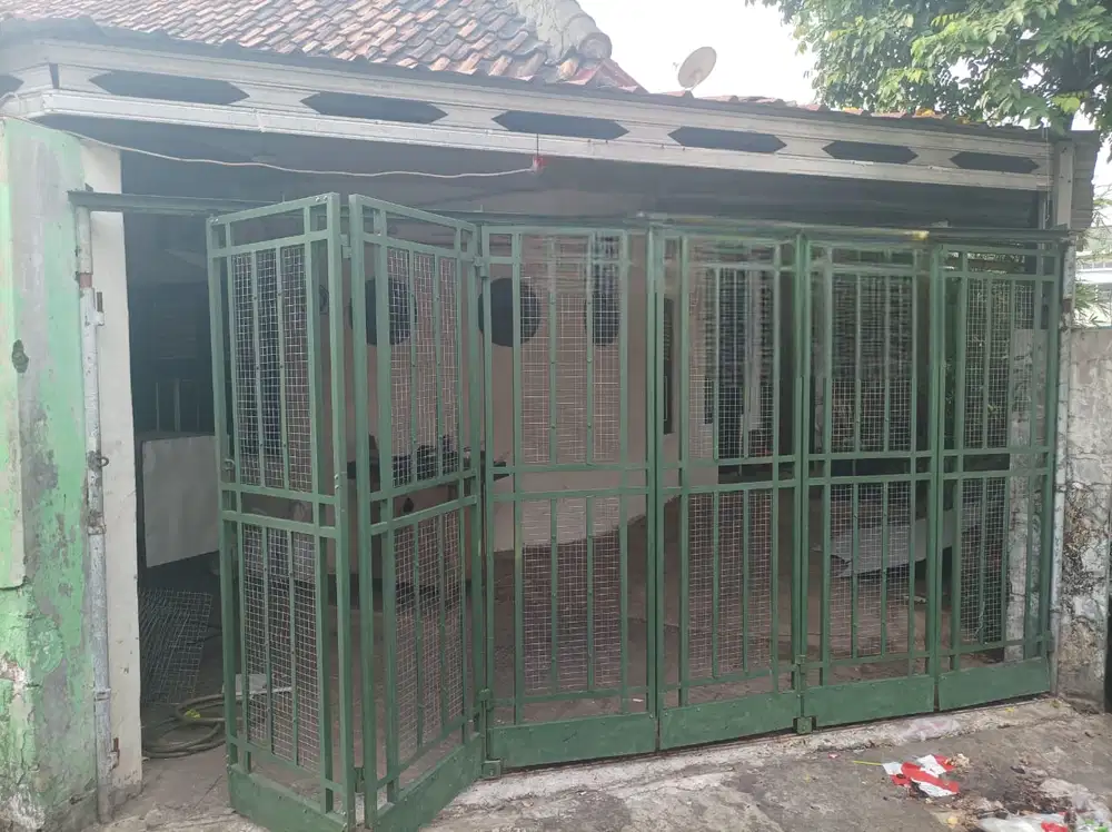 Rumah 2 Lantai Clasik Murah Luas Strategis di Jatinegara Jakarta Timur