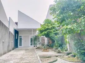 Dijual Rumah SIap Huni Luas 221 m dekat dengan LRT Harjamukti cibubur