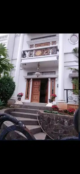 Rumah clasik dekat mall ciputra &hotel citra grand cibubur