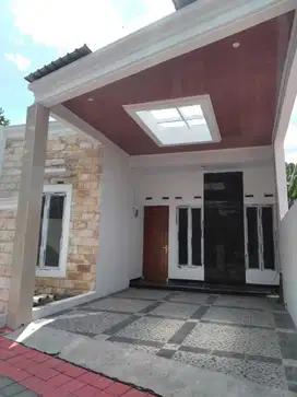 Rumah Modern Bangunan Fresh Dekat Tlogoadi Mlati