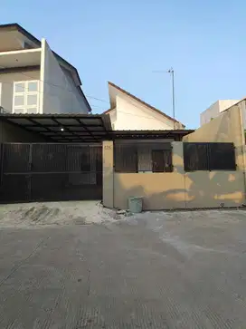 Rumah 1 lantai dengan tanah luas dan dalam cluster di cilangkap jkt