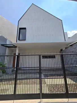 Rumah baru dalam komplek dengan 4 tidur di duren sawit