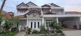 Dijual cepat rumah 2 lantai