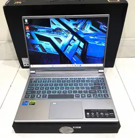 Acer Predator Triton 300SE Core i7 12700H 1TB 16GB RTX 3060 Like New