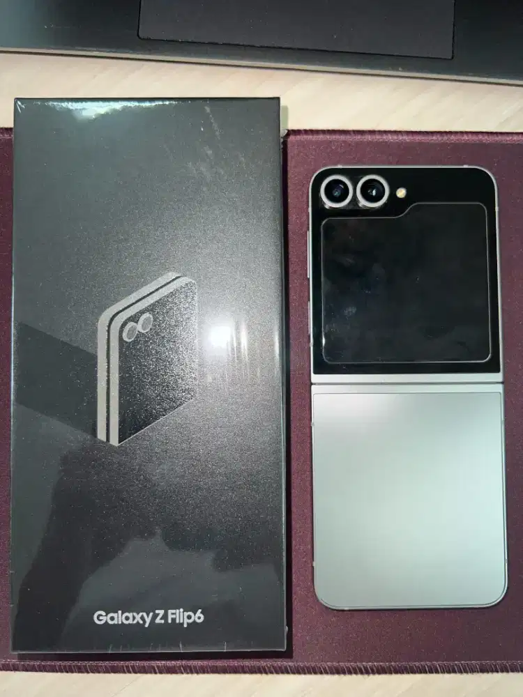 Samsung Z Flip 6 12/256 gb Silver