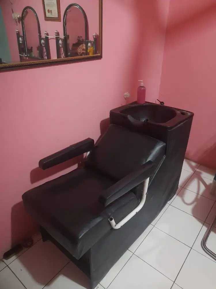 Jual murah  alat salon bekas masih bagus kondisi fullset termasuk