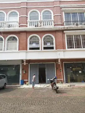 di jual ruko gading Serpong sebrang mall summarecon