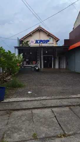 Dijual Tanah & Bangunan Strategis Banyumanik Semarang 20M Nego