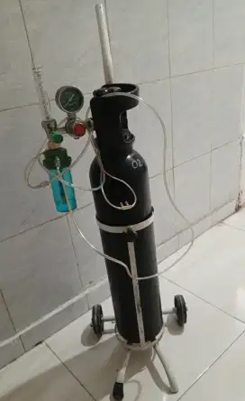 Tabung oksigen lengkap