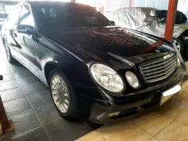 Mercedez Benz E200 K W211