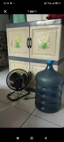 Lemari, galon dan kipas