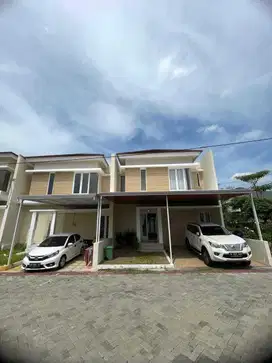 Rumah Modern 2 lantai dalam Perum di jl. Gito gati dekat SCH