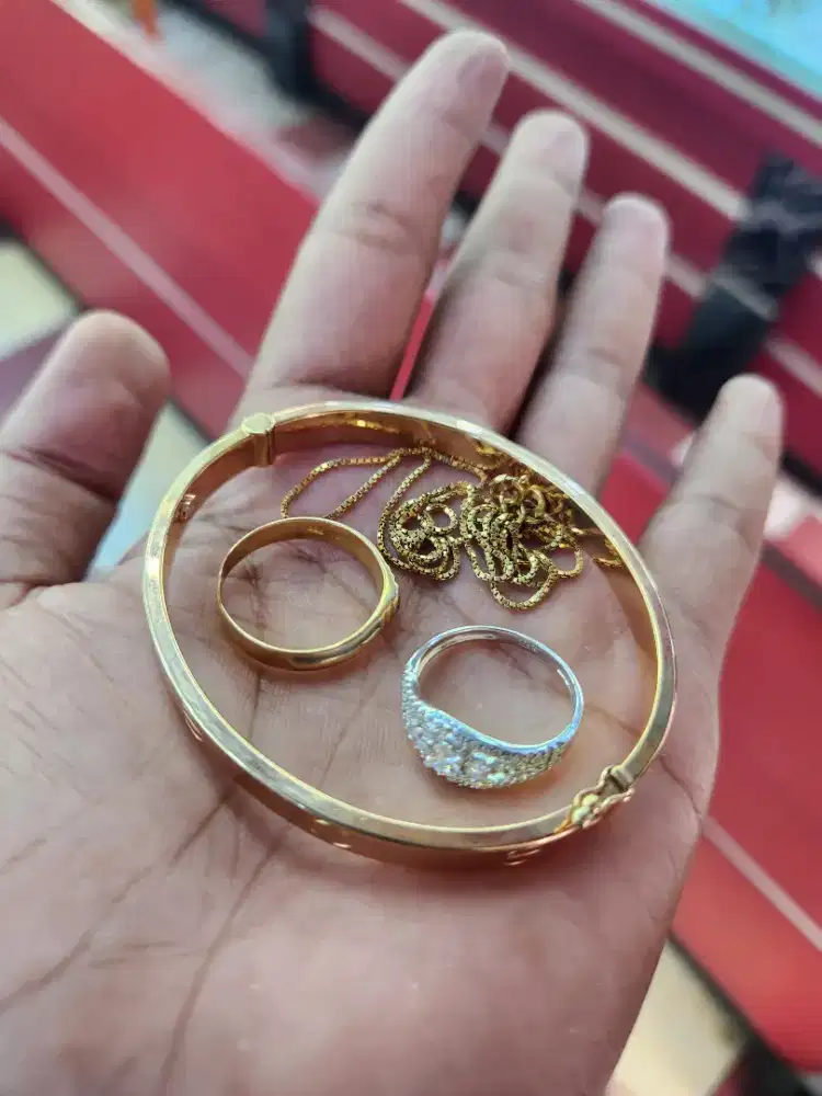 Terima jual emas dgn harga pasaran.bisa COD