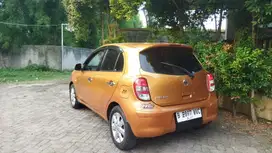 Nissan March 2011 Bensin
