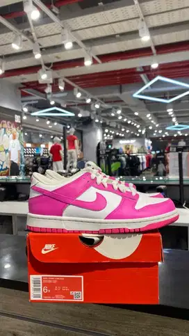 NIKE DUNKLOW PINK ORIGINAL MAP