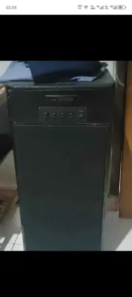 Di jual Speaker/salon bluetooth suara bass mulus