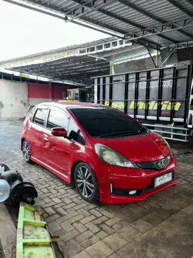 Di jual Jazz ge8 rs 2014 metic