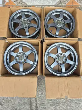 Velg volk rays TE37 R14 pcd 4×114.3 lebar 5,5 et38..4pcs