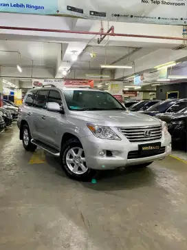 Low KM Lexus LX570 ATPM 2010 Like New 2011 LX 570