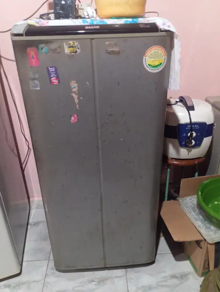 Jual Kulkas kondisi masih oke