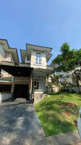 Rumah di bukit golf  hijau sentul city siap huni sudah Full Furnished
