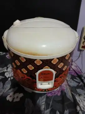 Penanak Nasi Miyako 1,8 Liter