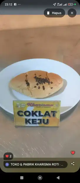Menjual Roti dan snack