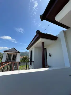 VILLA MODERN JAWA 2 menit dari alun - alun kota batu