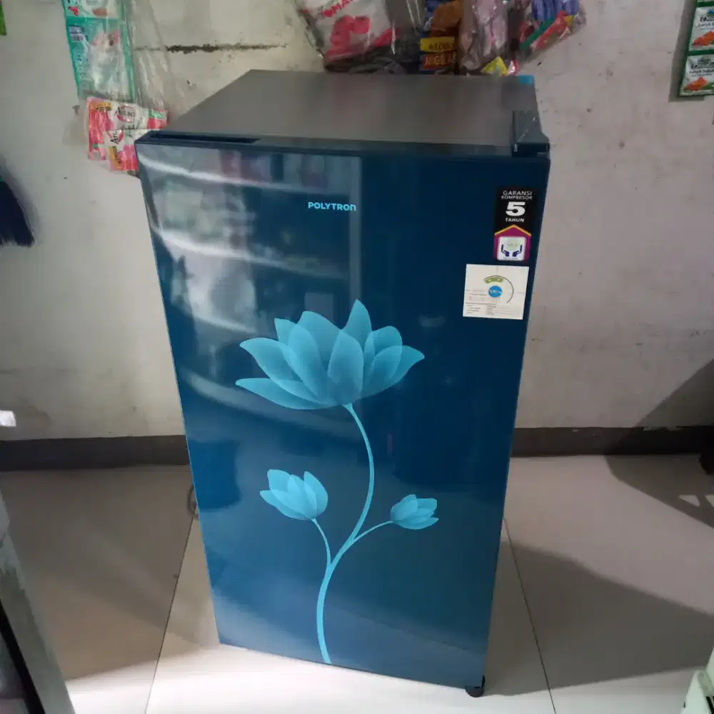 Kulkas polytron masih baru 168liter