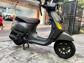 Vespa s standart dealer mulus dan masih halus