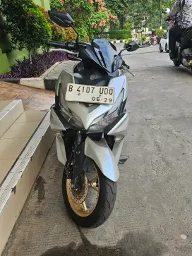 Dijual aerox keyless abs 2024 silver