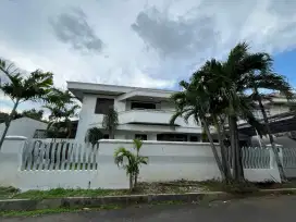 Rumah mewah dalam komplek AL siap huni jual cepat