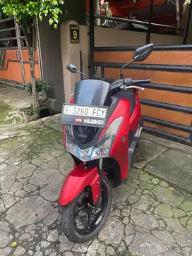 Yamaha Lexi Nmax Merah 2018