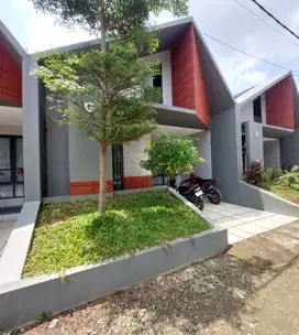 Dijual Rumah Siap Huni Dekat Pemda Cibinong, Akses 5 Menit ke Stasiun