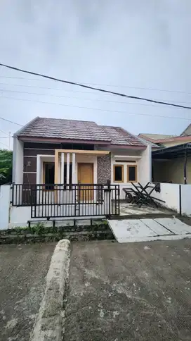 Dijual Rumah Hook di Jl. Kavling Melati 3 Perwira Bekasi Utara