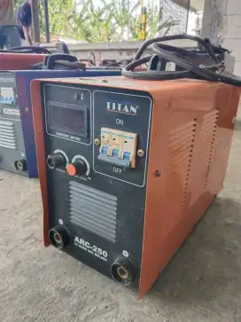 MESIN LAS BEKAS MMA 300A TITAN MESIN LAS MMA 300 AMPERE BEKAS 3 PHASE