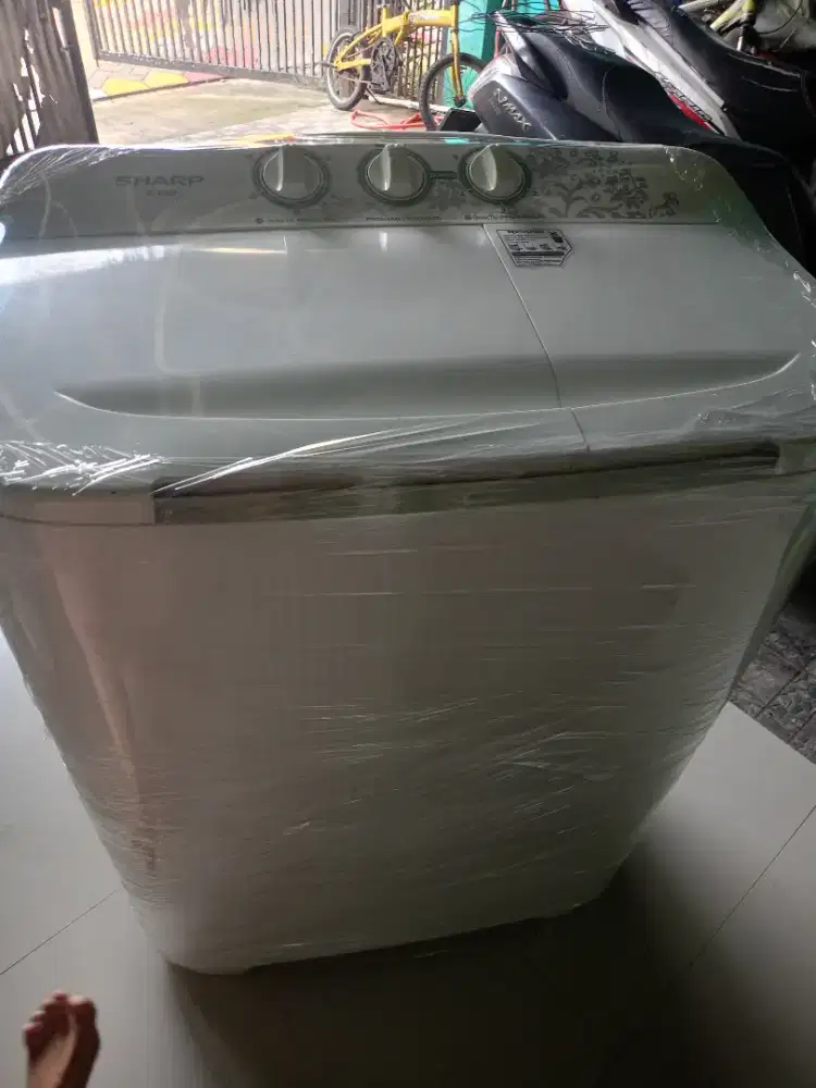 Mesin cuci Sharp 2 tabung super mulus insyaallah ga kecewa