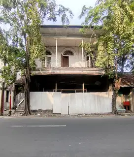 Jual cepat rumah hitung tanah saja komersial area jalan karet Surabaya