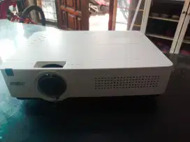 PROYEKTOR SANYO XGA PLC-XU350A