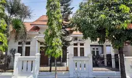 Dijual Rumah murah, (Ag) lokasi strategis di Rungkut Asri Utara Surabaya